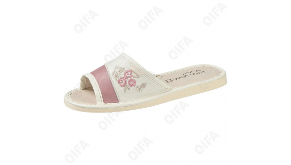 QF_RR202_02-009-WHITE-PINK